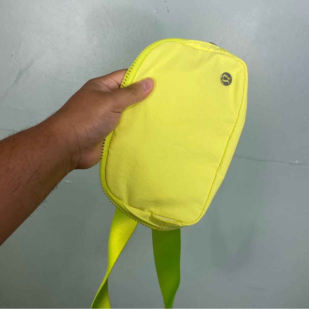 Lululemon Everywhere Belt‎ Bag Neon Yellow
